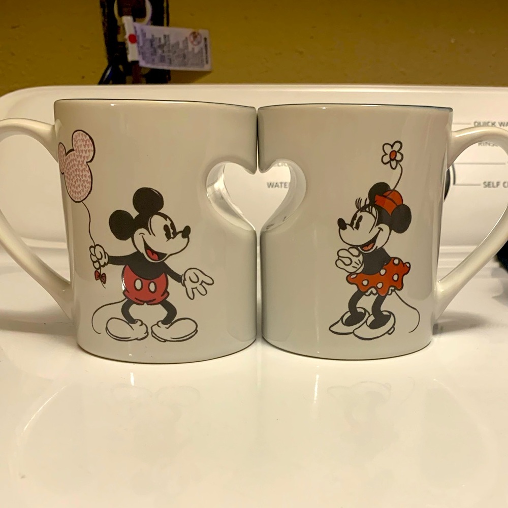 Disney mug set